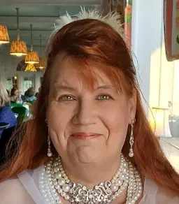 Hope Bitner - comedian