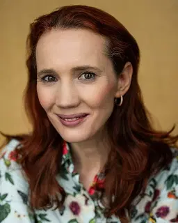 Maja Bloom - comedian