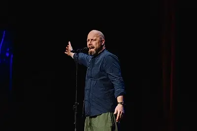 Kris Davies - comedian