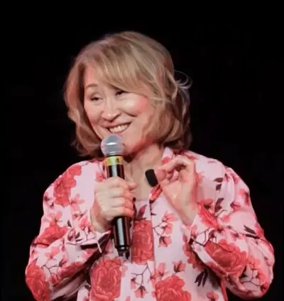 Roza Nazar - comedian