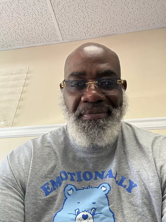 Louis Thomas - comedian