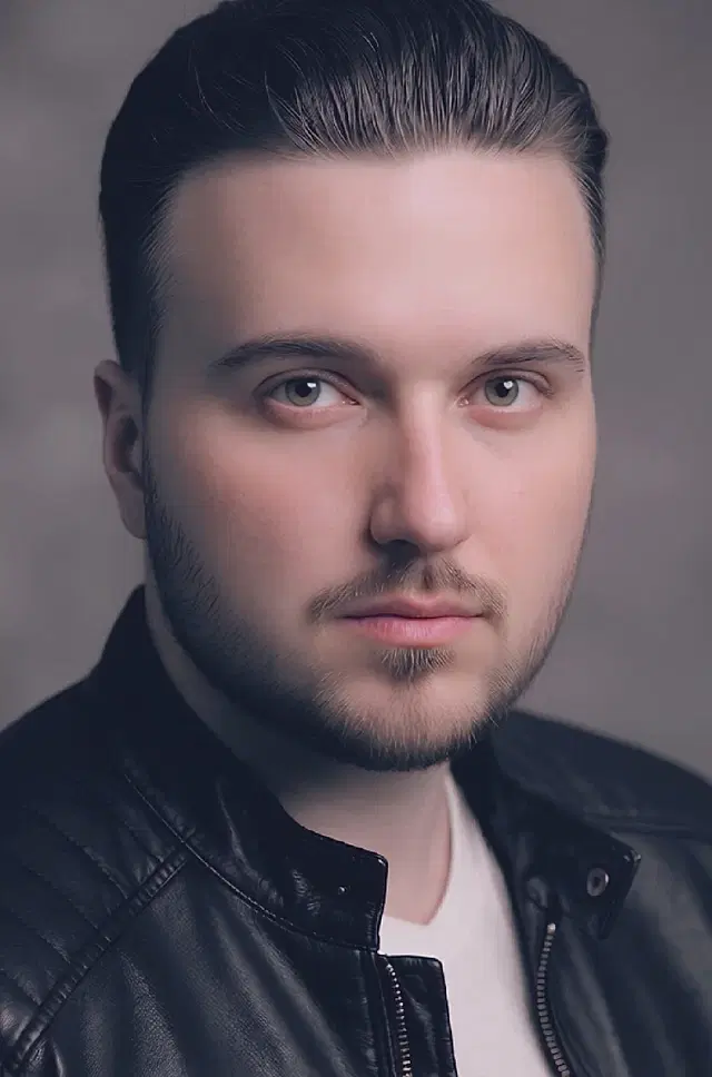 Tom Gregory Marks - comedian