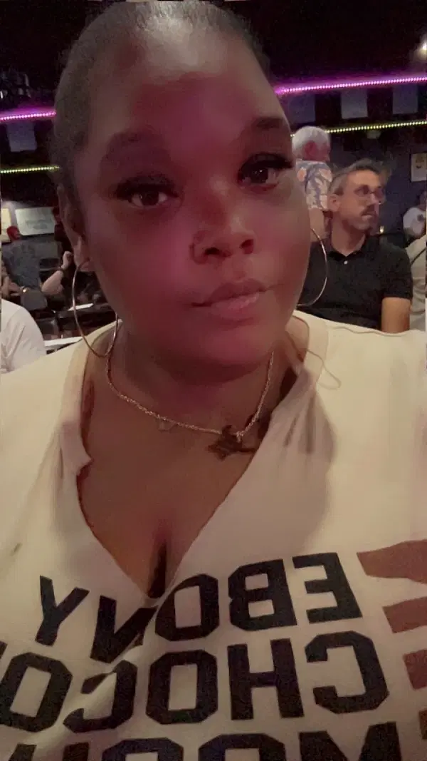Ebony Hendricks photo