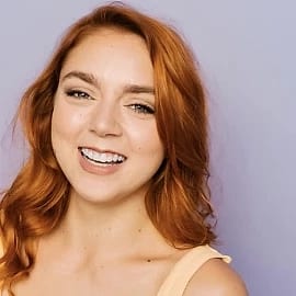 Lauren Faulkner - comedian