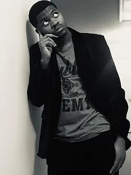 Savion Robinson - comedian