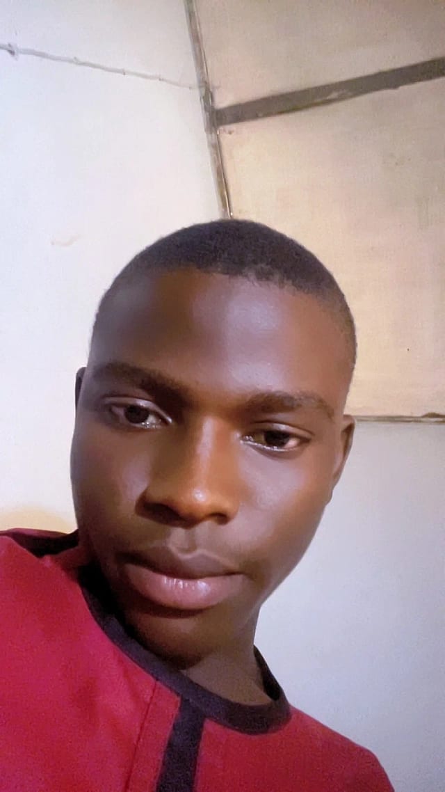 Taiwo Arinde - comedian