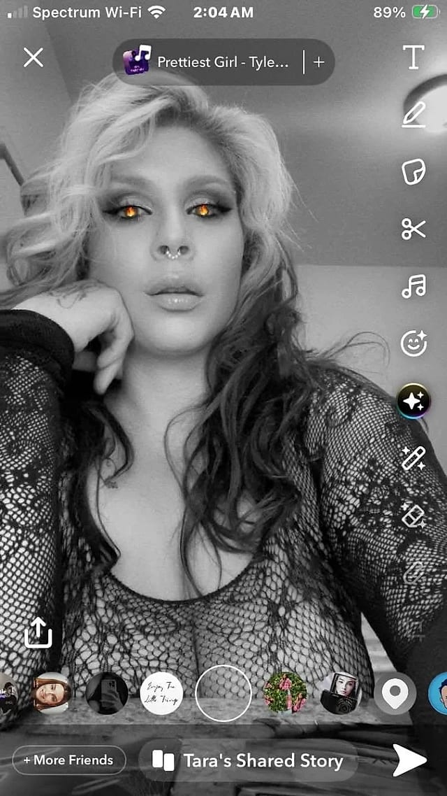 Tara Jones - comedian