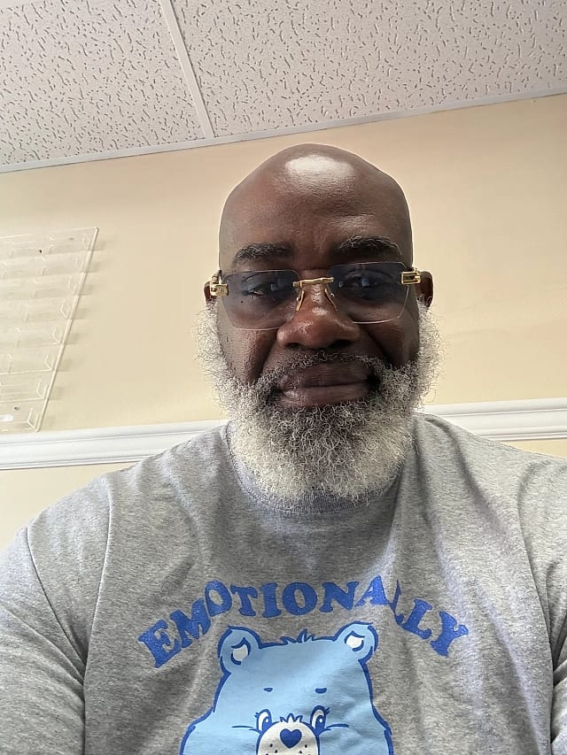 Louis Thomas - comedian