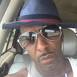 THINK FLOYD - comedian