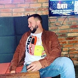 Andrew Sharretts - comedian