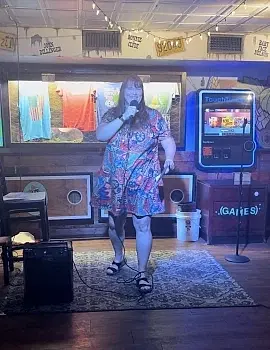 Abigayle Dort - comedian