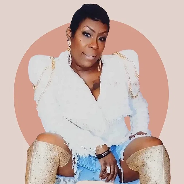Lady Re The Funny Lady - comedian