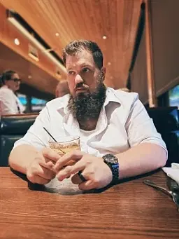 Mike Vanderveen - comedian