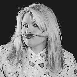 Suzy Bennett - comedian