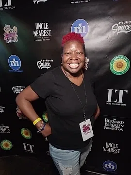 Savanda Latrece - comedian